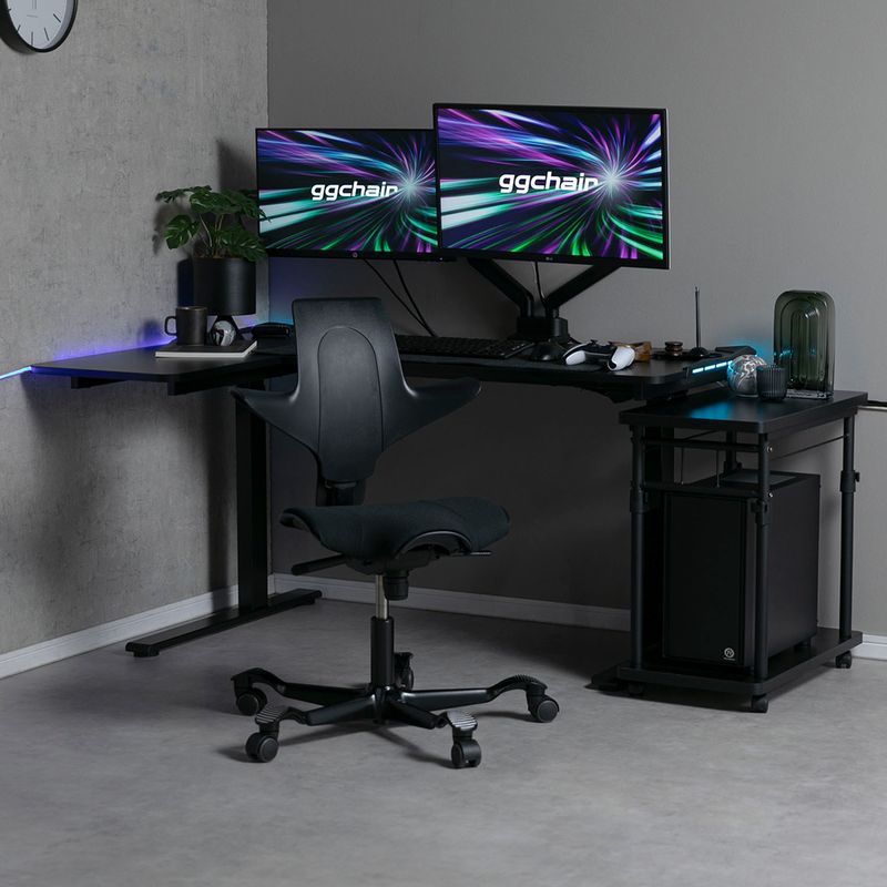 ゲーム環境でもワークスペースでもなじむシンプルなデザイン