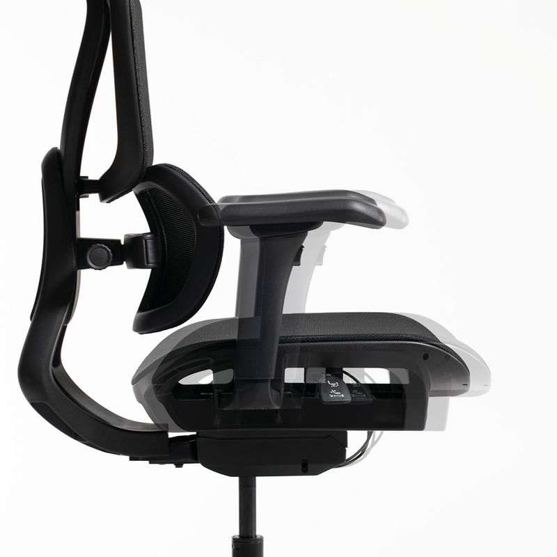 長時間プレイの快適性を上げる座面奥行調節可能