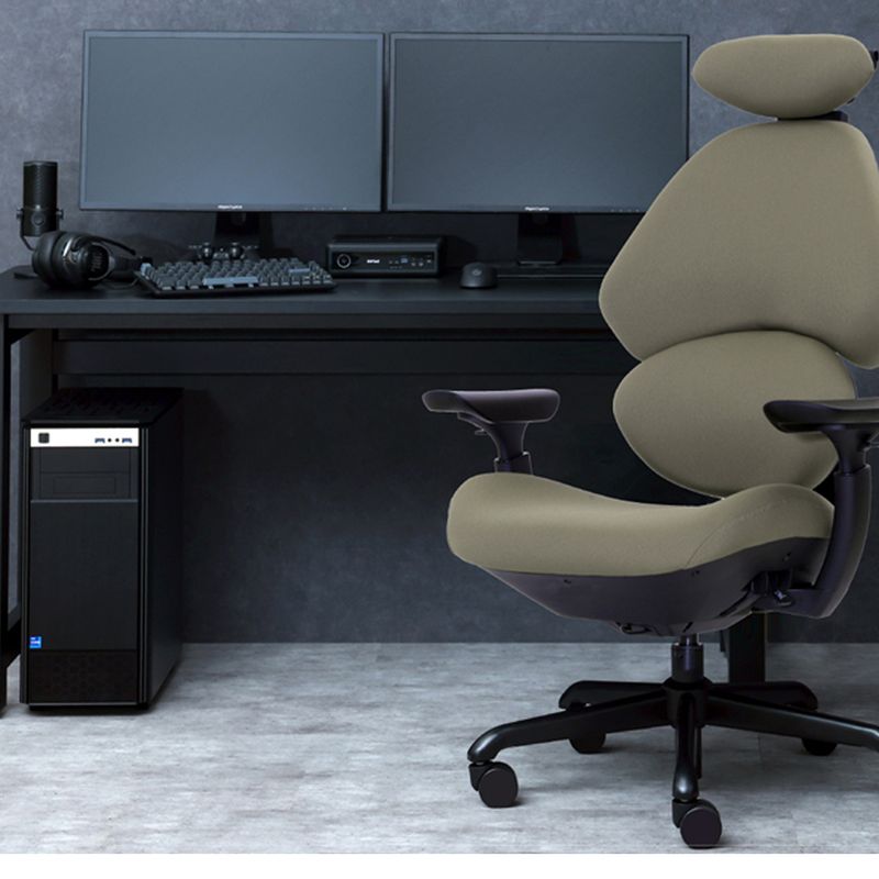 「なで肩」デザインのバックシート