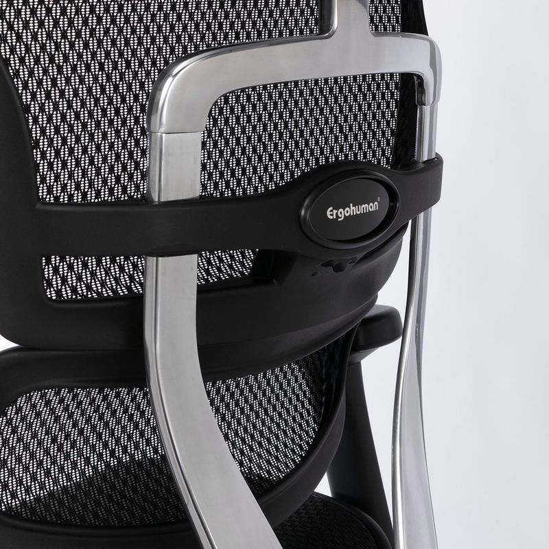 ハードワークを支えるアルミダイキャストフレーム