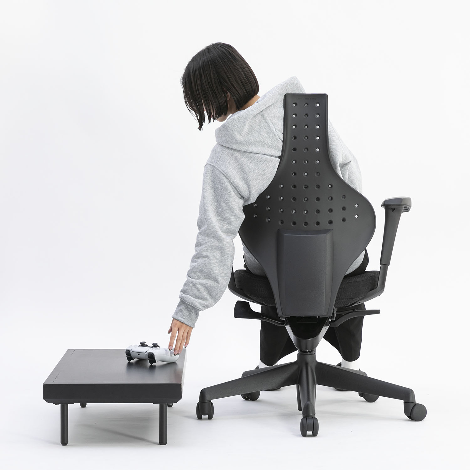 肩甲骨部分の動きを阻害しないことがわかるカット