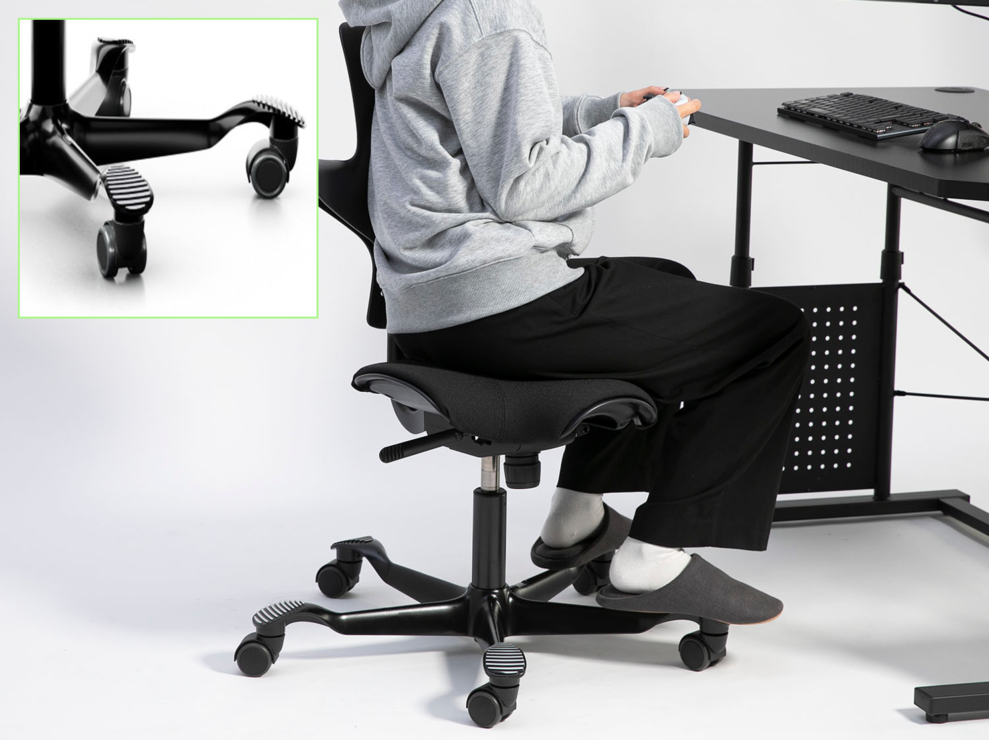 フットレストでハイポジションでのプレイも快適