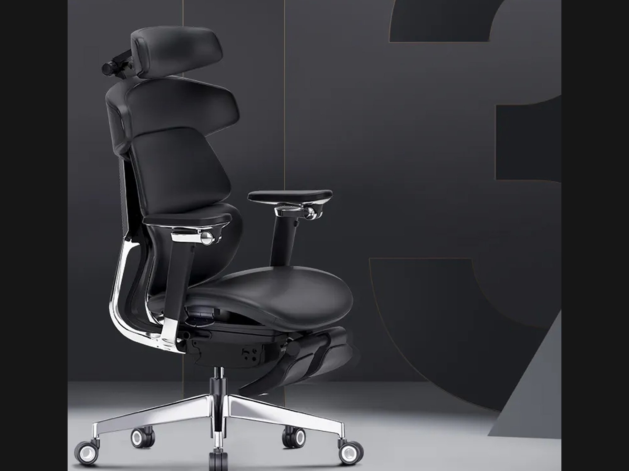 高級感と重厚感あふれる本革を採用